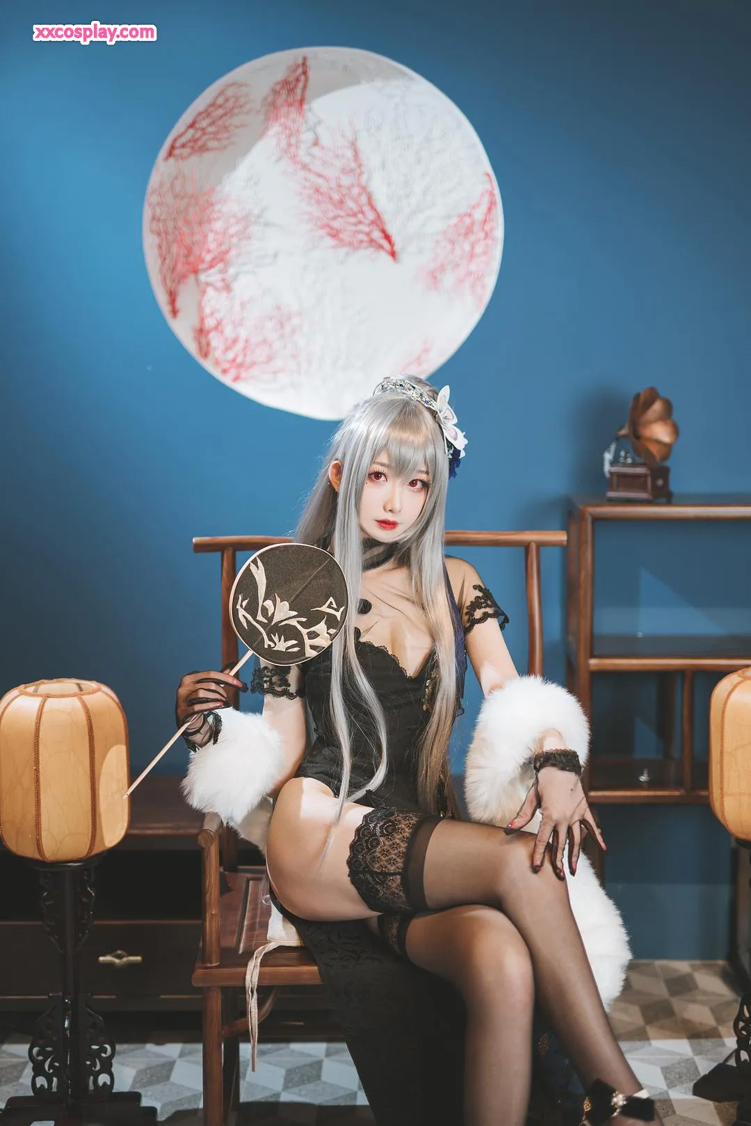 Feng Jiangjiang V as Louis IX in Seductive Qipao